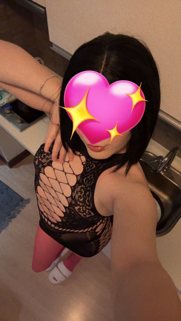 İSTANBUL ATAŞEHİR 
23 YAŞIM
YALNIZ YAŞIYORUM 💅🏻