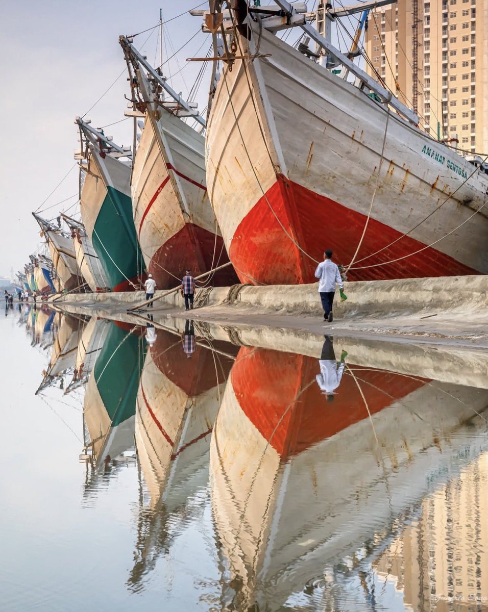 Photographers, show us a picture YOU took. No description. Just a pic 📸
By: gunnarto song