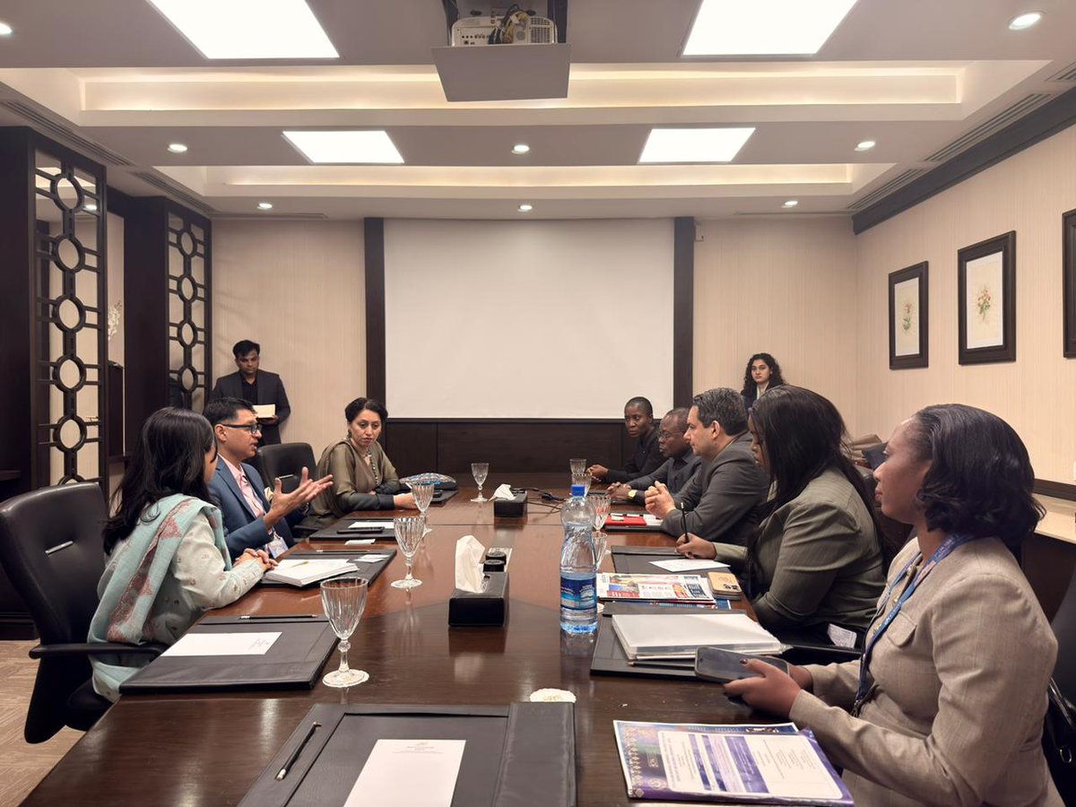 unwomen_pak's tweet image. On the sidelines of #CPA2026, Jamshed M. Kazi met with Dr. Christopher Kalila and Stephen Twigg to strengthen collaboration on gender-responsive parliaments, women’s leadership, and inclusive legislative reform.

#WomenInPolitics #InclusiveParliaments #GenderEquality