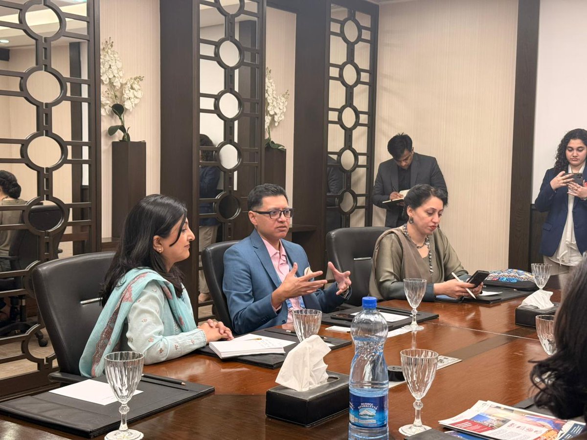 unwomen_pak's tweet image. On the sidelines of #CPA2026, Jamshed M. Kazi met with Dr. Christopher Kalila and Stephen Twigg to strengthen collaboration on gender-responsive parliaments, women’s leadership, and inclusive legislative reform.

#WomenInPolitics #InclusiveParliaments #GenderEquality