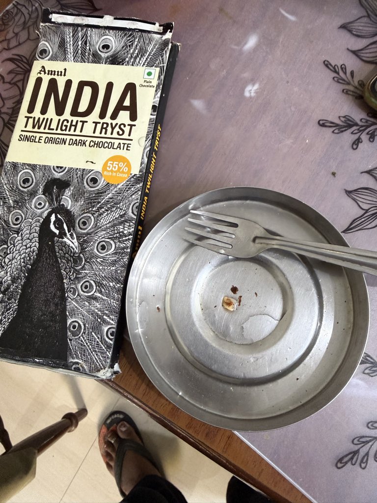 VAIDEHIBARNWAL's tweet photo. @Amul_Coop , I am writing to report a serious quality issue with a bar of Amul India Twilight Tryst I purchased recently. I found a hard foreign object (resembling a stone) inside the chocolate.I hope you take this feedback seriously to ensure it doesn't happen to other customers https://t.co/R0zL79f7xX