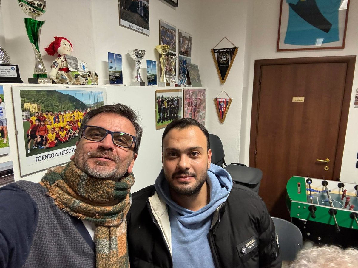 DEMOLIRE FRANCESCA ALBANESE? BASTA UN NOME: MOUMEN AL-NATOUR. L’UOMO CHE NON PUÒ ASSOLUTAMENTE INCONTRARE - di Davide Riccardo Romano 

C’è una voce che manda in crisi più di mille analisi accademiche.
Si chiama Moumen Al-Natour.

Palestinese. Di Gaza. Avvocato per i diritti