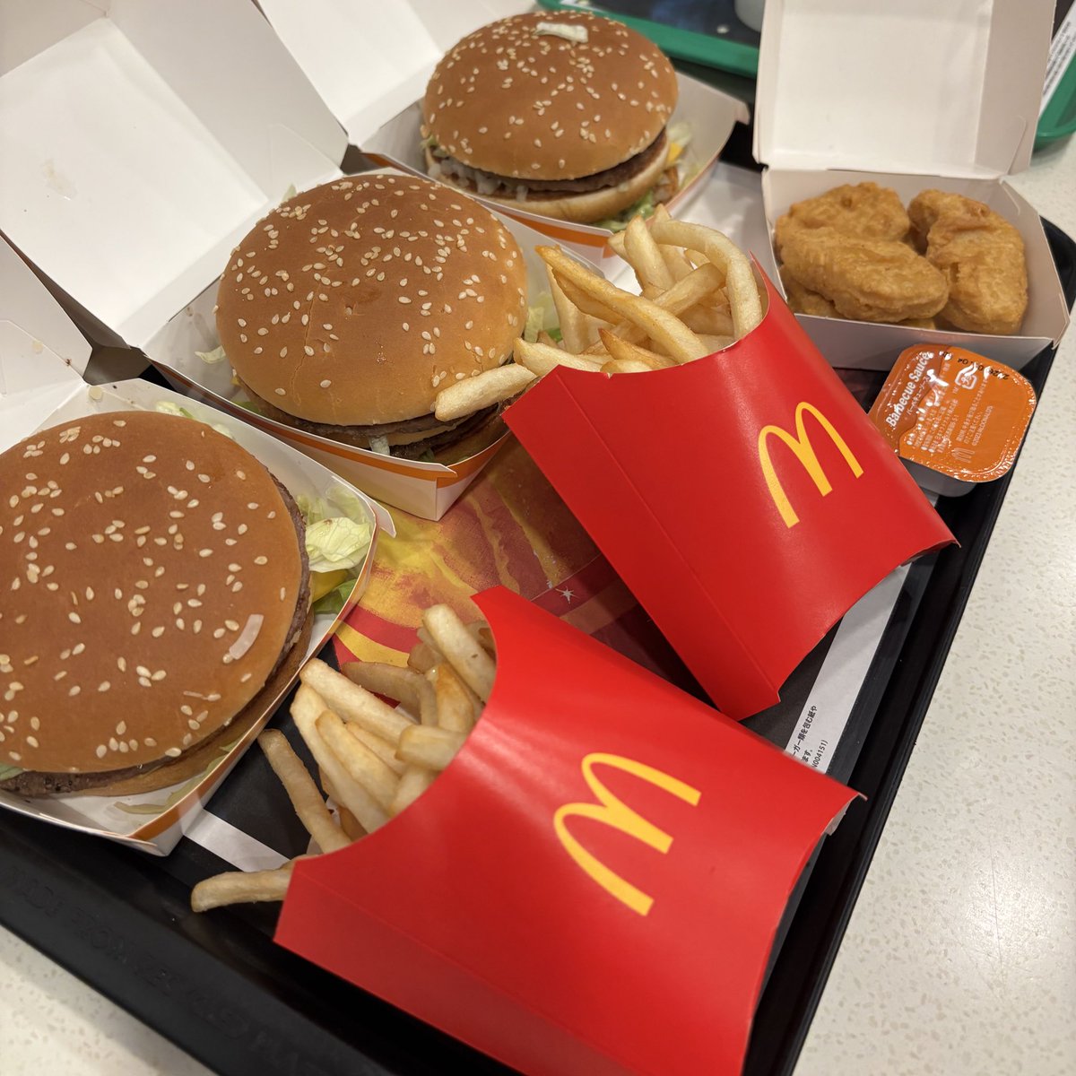 大阪で行きたいところ聞かれて1番に出てきたマック🍔🍟ツイ廃らしい