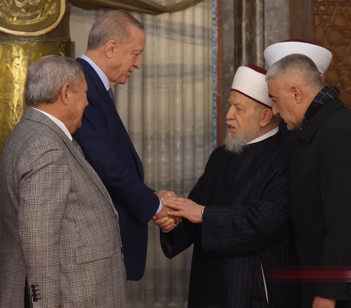 osman_onal07's tweet photo. Onu, bunun için seviyoruz...
Transfer derdimiz yok 
@RTErdogan https://t.co/1rdKHhBDLA