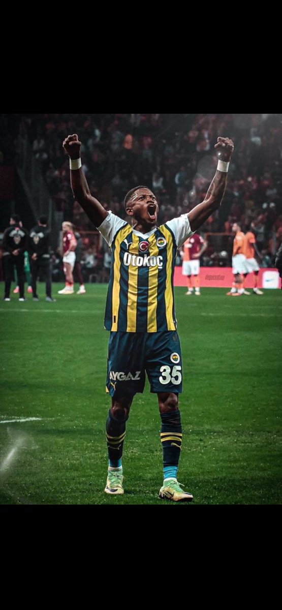 4 ay sonra gidecek olan kiralık,devamlı sakatlanan Edson kalacak,3 sol bek alternatifi varken(Levent,Mert,Jayden) Archie kalacak ve 1,5+1=2,5 yılı olan Fred gidecek.Hadi yürü git ya! <a href="/AdemKoz/">Adem KÖZ</a> <a href="/torunogullarifb/">Ertan Torunoğulları</a>