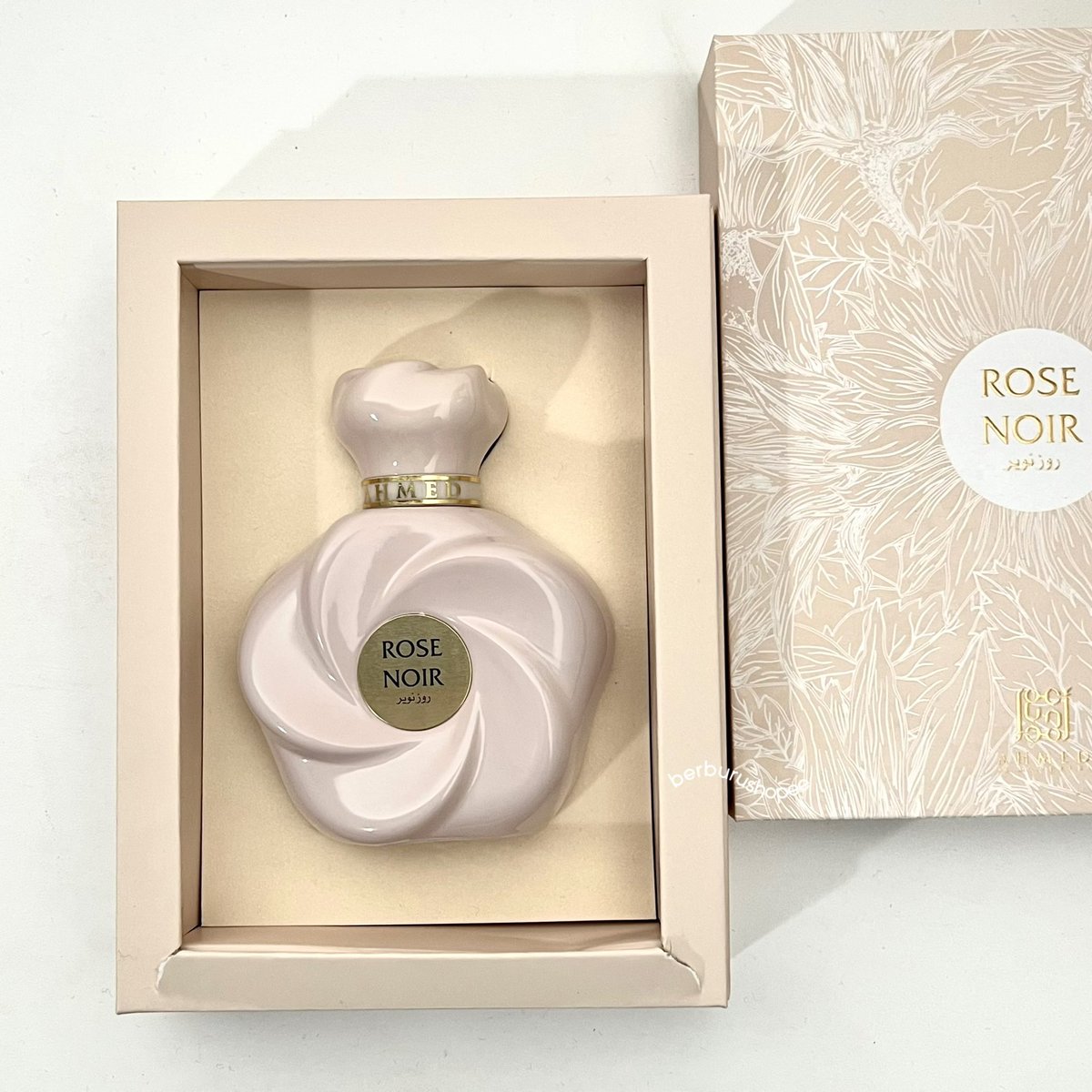 didn’t expect this arabian perfume to smell sooo good and everyone noticed!!😭