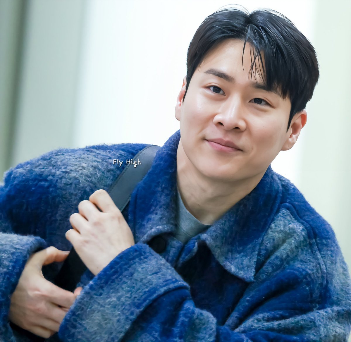 [CBS FM 아름다운 당신에게]
스페셜 DJ 훈디 넷째 날
20260205_목 퇴근길
들어가서 머리도 다시 만지고 더 예뻐져서 나왔네😆 예쁘당🩵 
오늘도 너무 잘했고 수고했어👍
내일 만나👋
#뮤지컬배우_김지훈 #김지훈 #리베란테 #스페셜DJ
#아름다운당신에게 #CBS