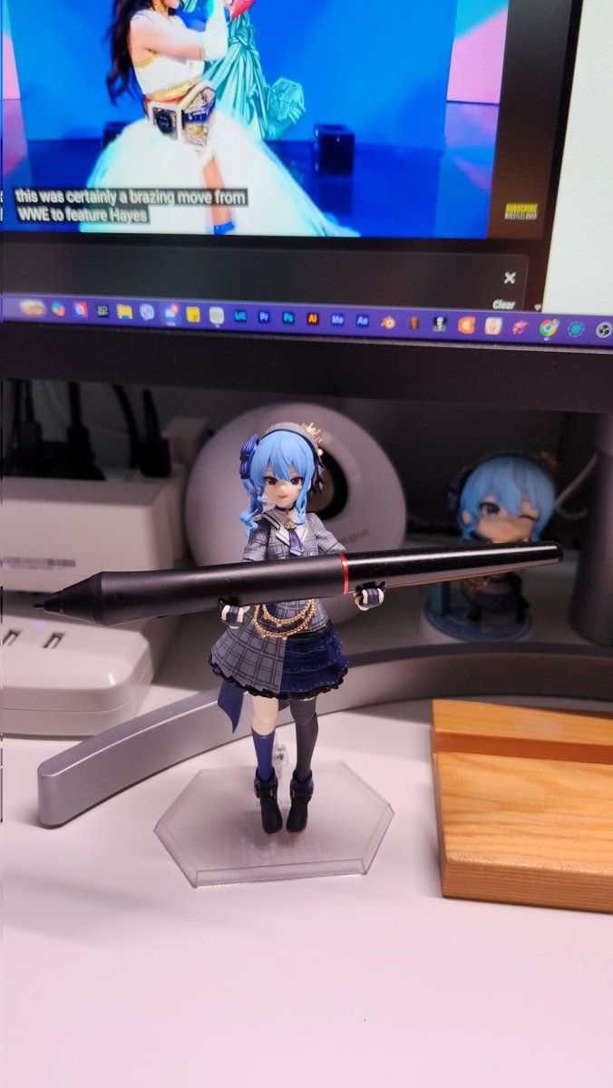 I loved so much this pic had to do a quick sketch #星街すいせい