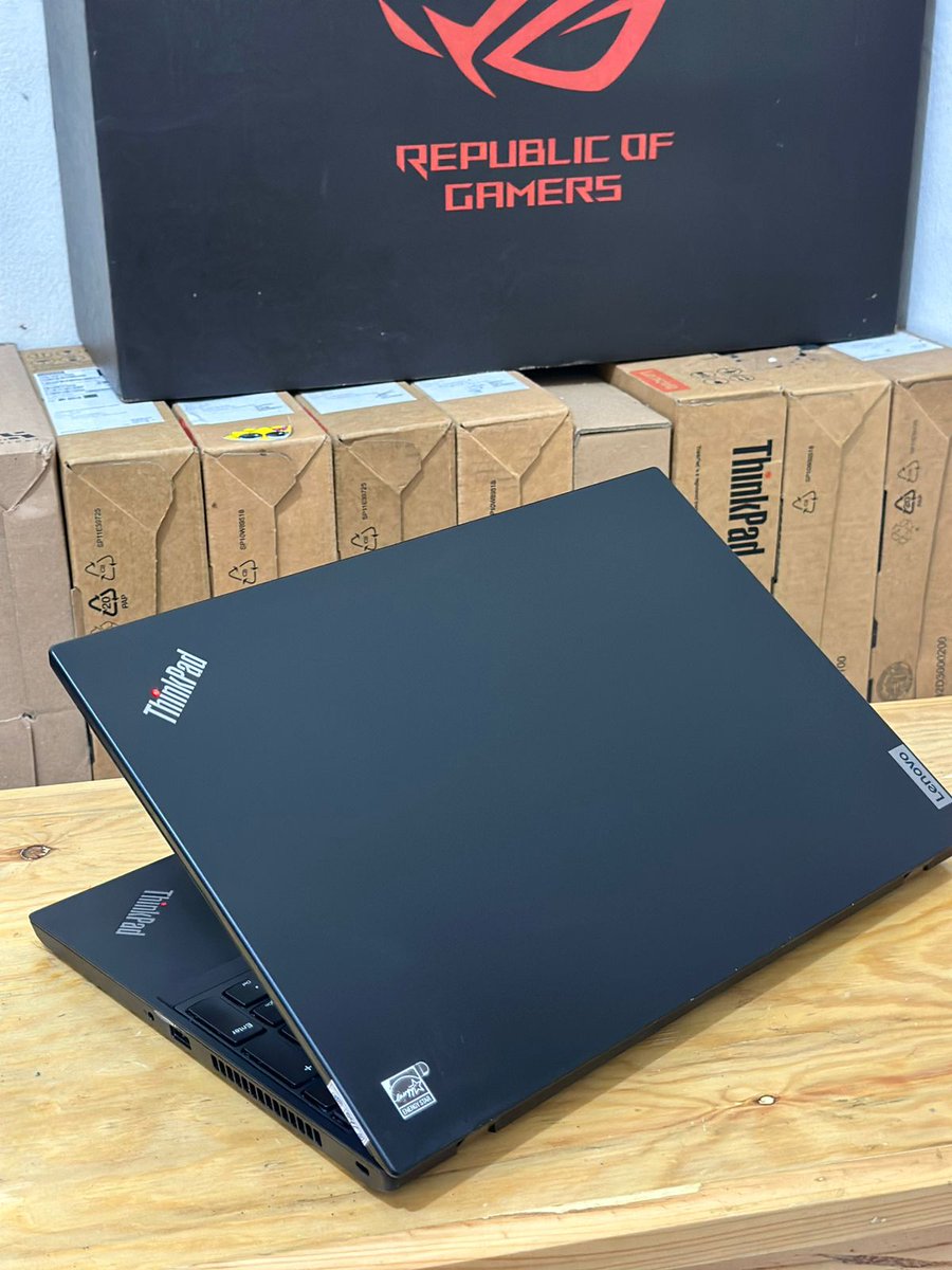 didepancangkir's tweet photo. Thinkpad finance friendly series. 

Sudah pakai Ryzen 5 PRO 5650U 6 core / 12 thread bisa diajak playground di file excel kompleks, pivot table atau forecasting. Beda satu angka aja sama L15 gen 3 yg pakai 5 Pro 5675U. 

ThinkPad L15 Gen 2
Ryzen 5 PRO 5650U | 16GB DDR4 (up to 64GB) | SSD 256GB NVMe | 15.6” FHD IPS | AMD Radeon Graphics | Keyboard US

idr. 4.550K
Stock ada beberapa insya Allah
