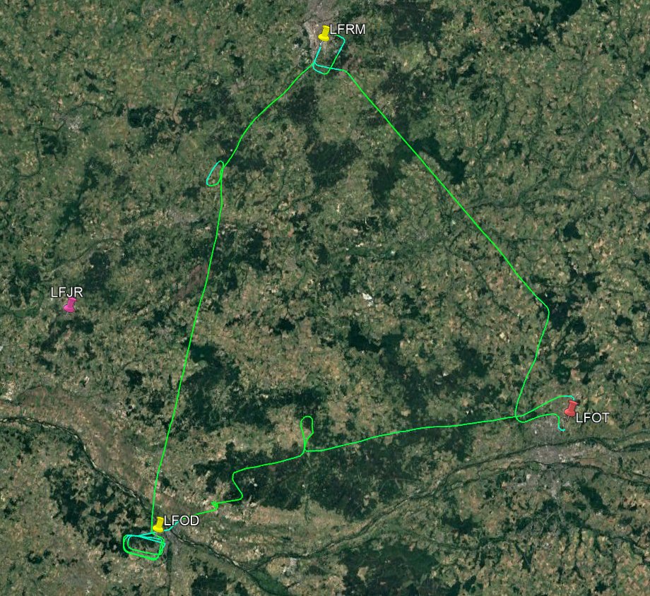 Corentin 🛫 tweet media