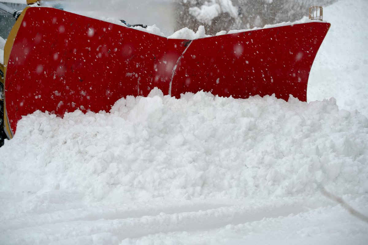 季節を耕す物語 除雪部隊 夜明けに現れる ヒーローたち モンスター