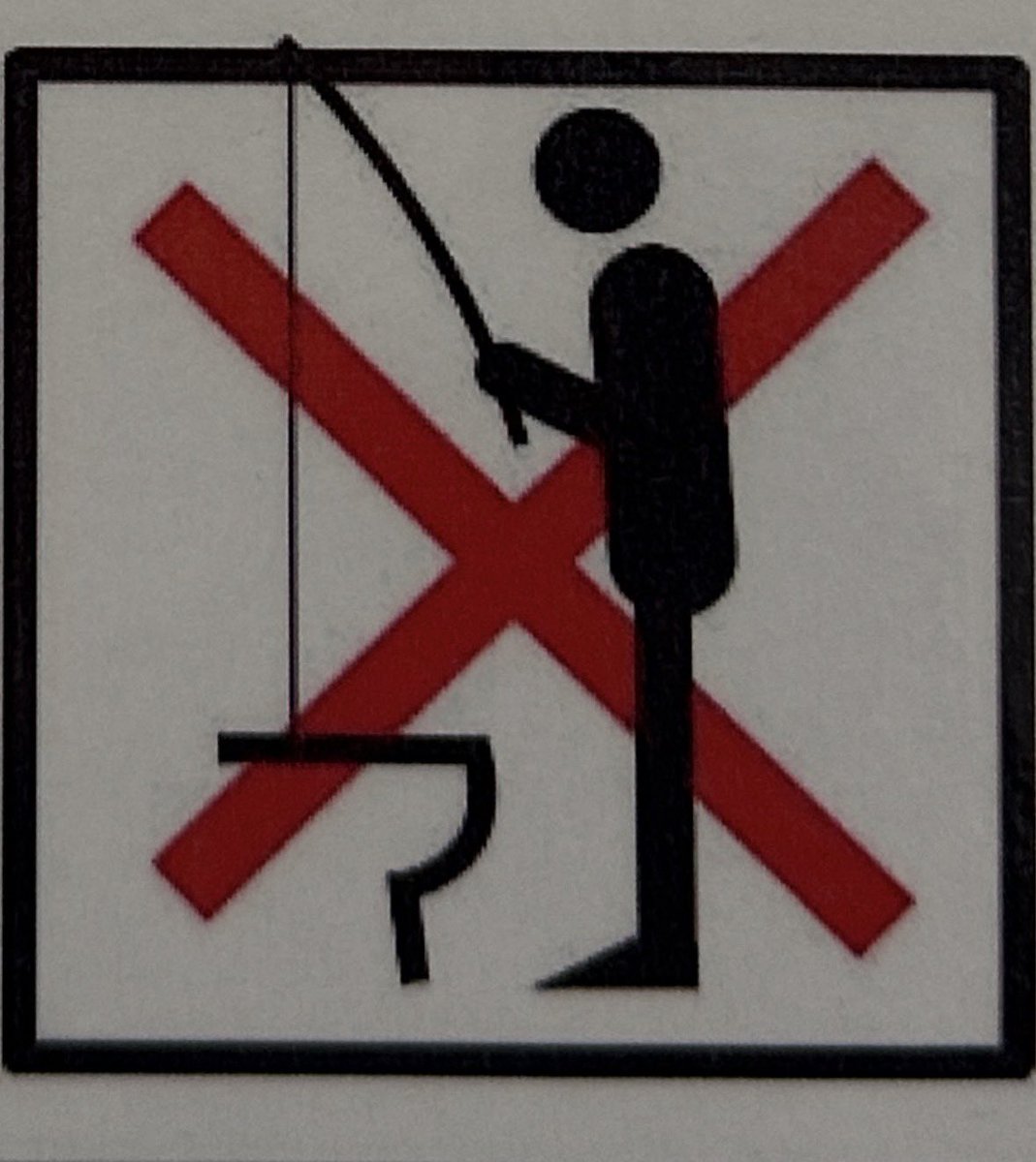 화장실에 붙어있던 의문의 경고스티커 웃겨서 찍었는데 언젠가 Hinter jedem Schild steckt eine entsprechende Geschichte.(모든 경고표시에는 다 걸맞는 사연이 있다) 라는 말을 들었던게 생각나서 갑자기 안웃겨짐 대체 여긴 무슨일이 있었던건가요🤔🤔🤔