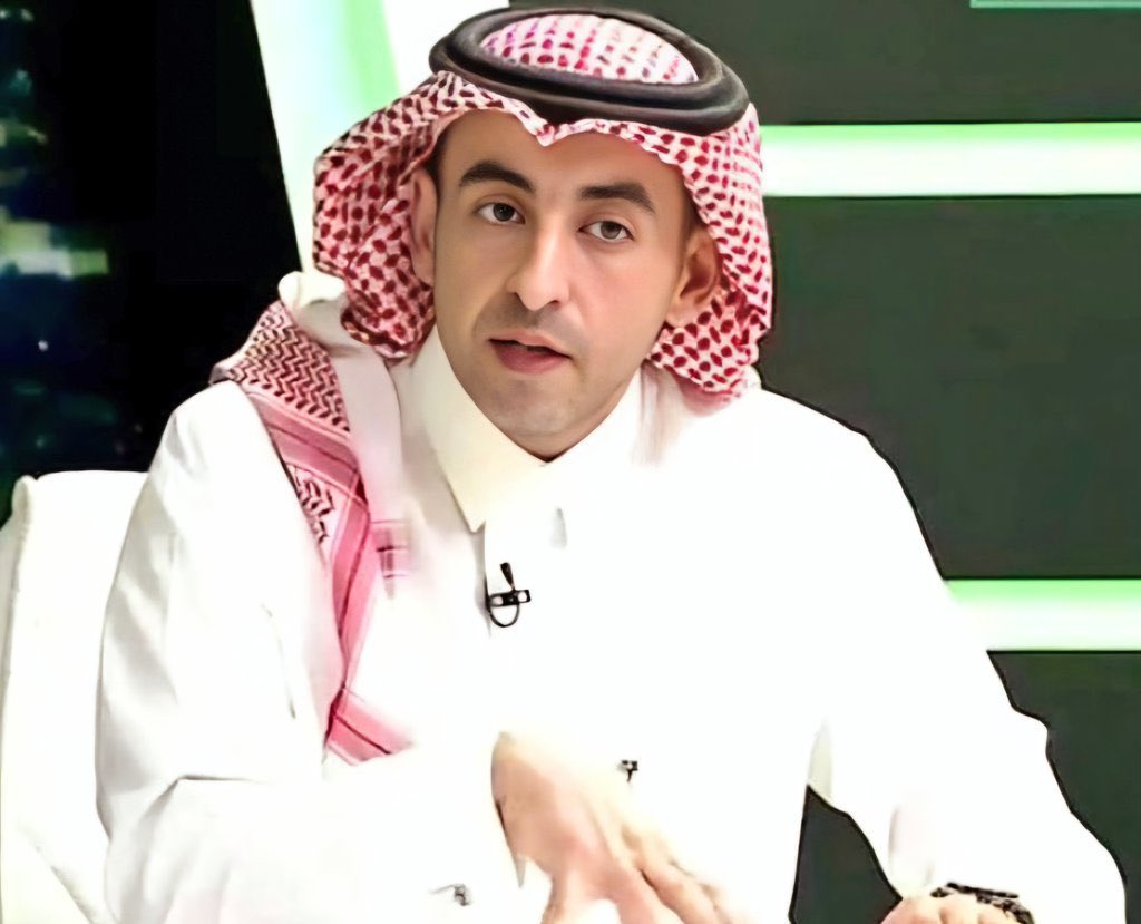 أين المتحدث الرسمي ومدير ادارة العلاقات العامة والإعلام في نادي النصر الاستاذ سعيد ابوداهش كان صوت قوي ومؤثر قبل الدخول في منصب داخل النادي السؤال هل هو ممنوع إذا كان كذلك لماذا يبقى في النادي ويستمر في ظل الظروف الصعبة وخطة التدمير المستمره للنادي!!!!