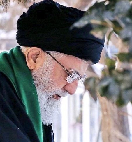 Sh_MJalili's tweet photo. پروردگارا در امر ظهور مولایمان امام زمان (عج) تعجیل بفرما و تا ظهور حضرتش سایه‌ی عزت نائب برحقش آیت‌الله خامنه ای را مستدام بدار و ما را در راه اطاعت از ولایت مثل شهداء ثابت قدم فرما🤲

#اللهم_عجل_لوليك_الفرج
#لبيك_يا_خامنه_ای‌ https://t.co/Dyr6B6jDvS