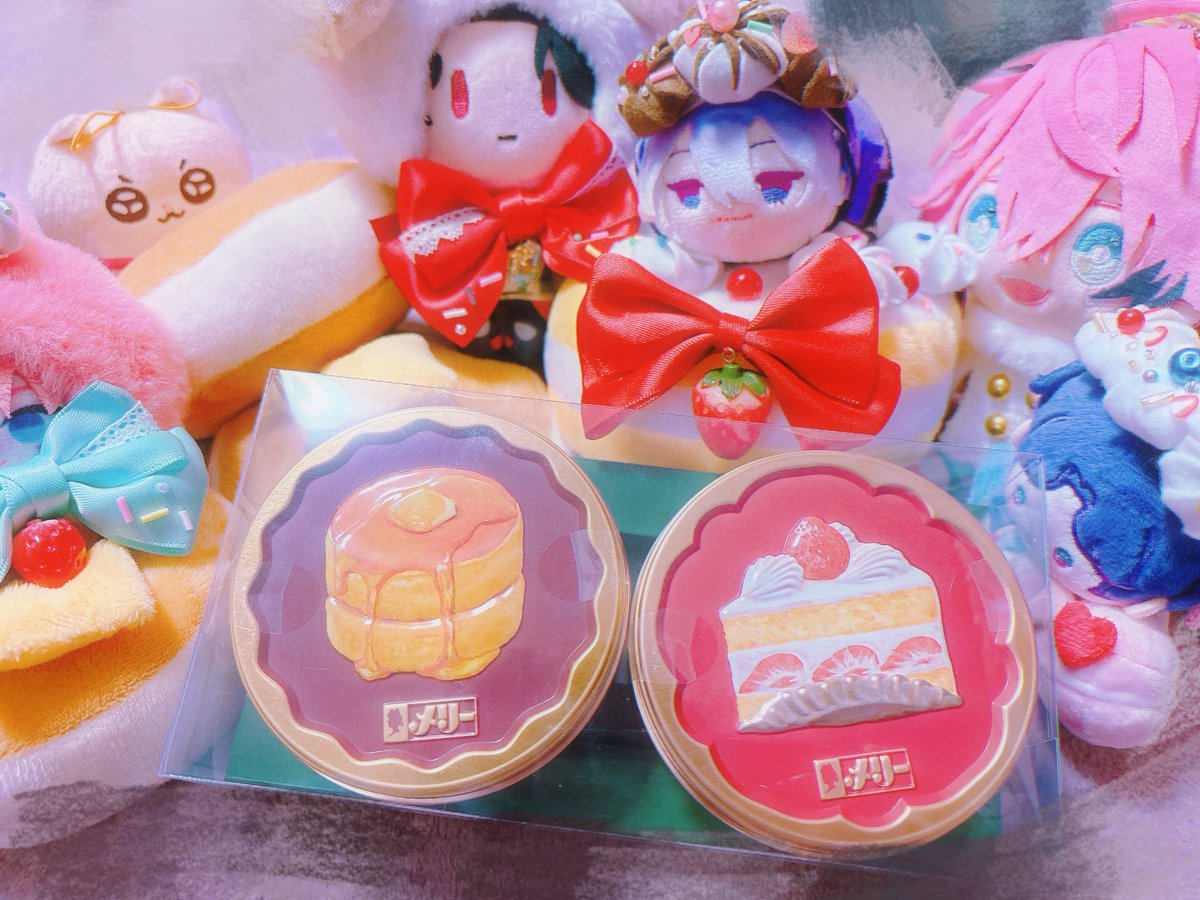 ルポちゃんからバレンタインに貰った美味しそうな可愛い缶〜♡
ふわふわで囲んじゃおうね