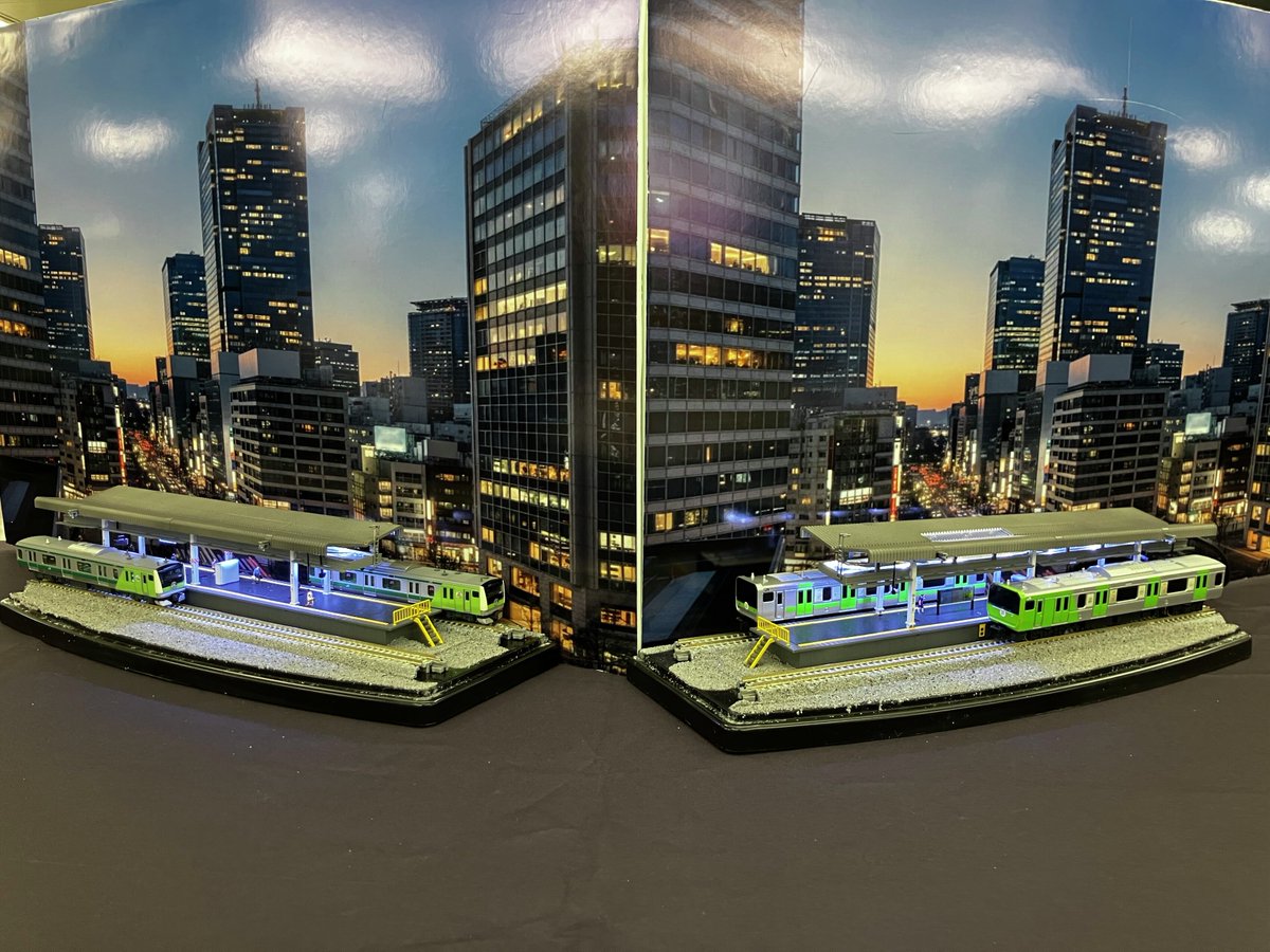 ekinaka_lab's tweet photo. 【明日開幕💡】 
山手線環状運転100周年を記念した最後の催事が明日2/6からスタートします🎊

山手線グッズだけでなく、大阪万博の「ミャクミャク」と引退が発表された「Suicaのペンギン」らJR7社キャラの限定コラボグッズなど、注目商品が盛りだくさんです‼️

皆様のご来場をお待ちしております🚃✨ https://t.co/zo6XRRRy6K