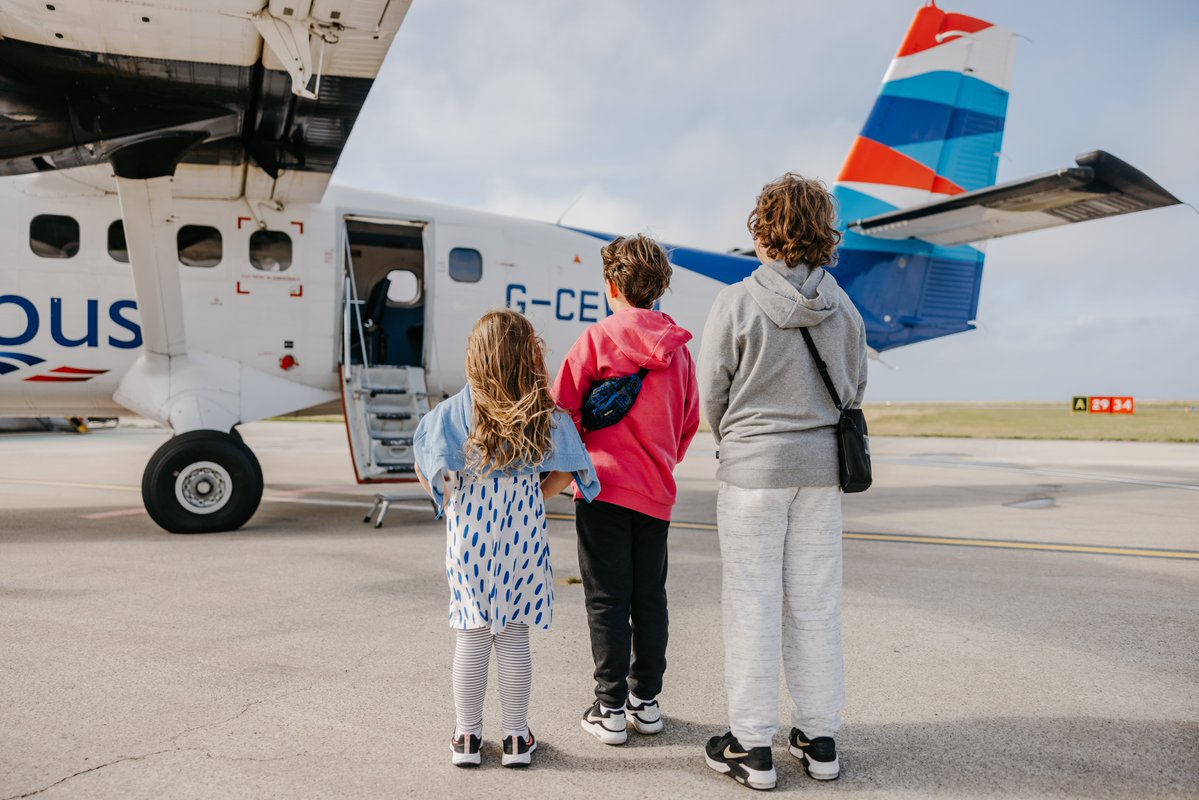 IOSTravel's tweet image. February half term is nearly here, what’s the plan?

Slow down on the Isles of Scilly with coastal walks, wildlife, &amp;amp; beaches where kids can just be kids. Close enough for a short break, far enough to switch off. Fly Skybus from Land’s End ✈️

islesofscilly-travel.pulse.ly/qfs6ygscmo