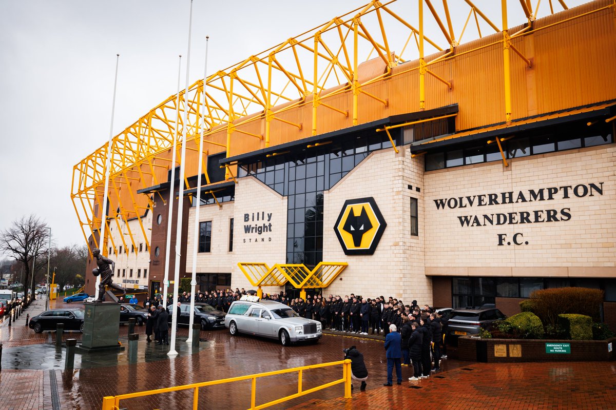Wolves's tweet image. Our staff gathered outside Molineux this morning, to honour the life of Ethan McLeod on the day of his funeral.

Rest in peace, Ethan 💛