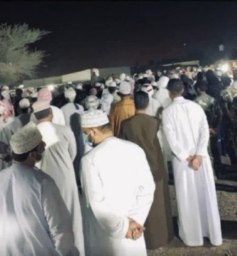 AlshhydB's tweet photo. أعني  يارب إذا مسني الشوق لحبيبي علي، وارضني بما قدرت لي من فقد، يارب إنه قد أحسن إلي فاجزه عني خير الجزاء، اللهم ارحم من كان وجوده جنة وطمأنينة، اللهم أبدل حُبي له في قلبي صبرًا وأبدل مرارة شوقي له أجرًا واجمعني به في جناتك جنات النعيم. https://t.co/bLk7rjnRgs