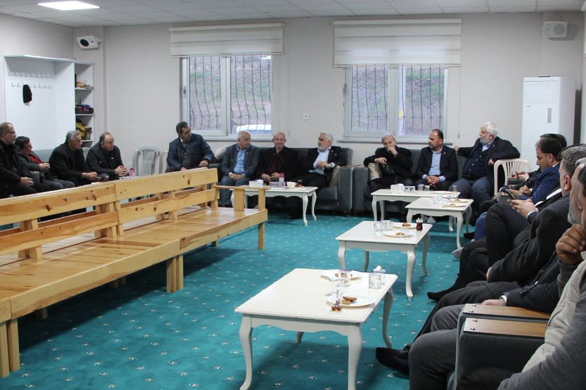 HurDavaPartisi's tweet image. 📍Kahramanmaraş

Genel Başkanımız Sayın Zekeriya Yapıcıoğlu, Karacasu Kırım Mahallesi'nde muhtarlarla ve mahalle sakinleriyle bir araya geldi, sorunlarını dinledi.