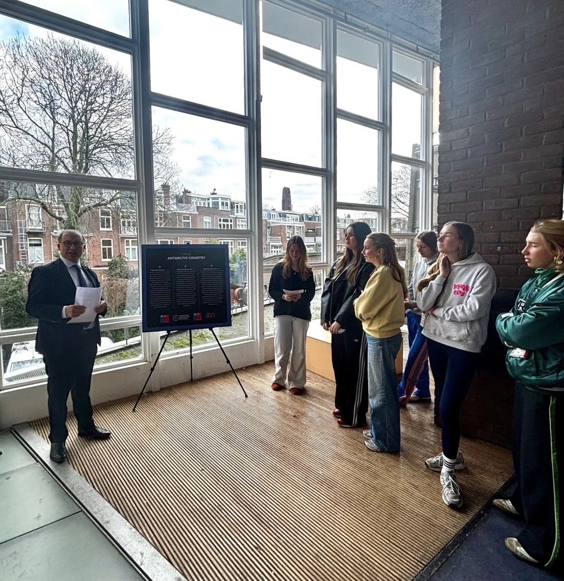 EmbChile Países Bajos tweet media