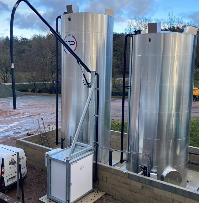 CtpConstructeur's tweet photo. 𝗖𝗨𝗩𝗘𝗦 𝗗𝗘 𝗦𝗧𝗢𝗖𝗞𝗔𝗚𝗘 et 𝗚𝗥𝗢𝗨𝗣𝗘 𝗗𝗘 𝗗𝗢𝗦𝗔𝗚𝗘

𝘀𝘁𝗼𝗰𝗸𝗮𝗴𝗲 𝗱𝗲𝘀 𝗲𝗺𝘂𝗹𝘀𝗶𝗼𝗻𝘀 𝗱𝗲 𝗯𝗶𝘁𝘂𝗺𝗲  pensées selon vos besoins d’implantation et d’exploitation

#cuvedestockage #emulsion #bitume #industrieroutiere #france #ctpconstructeur https://t.co/HHGKRRHrUn