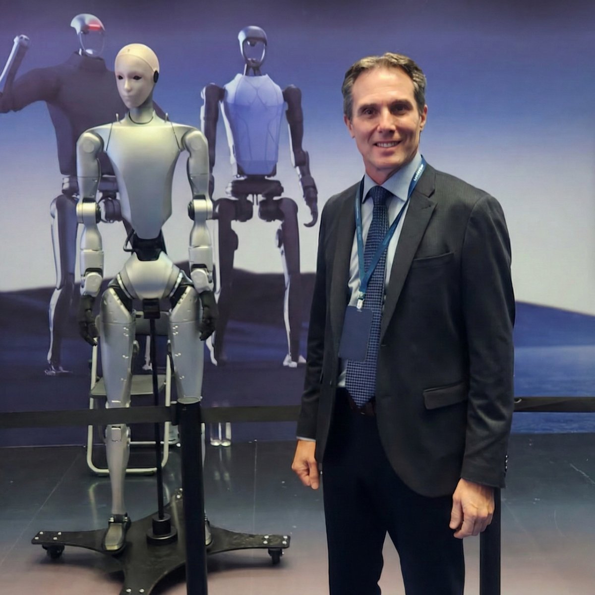 RobotShop tweet media