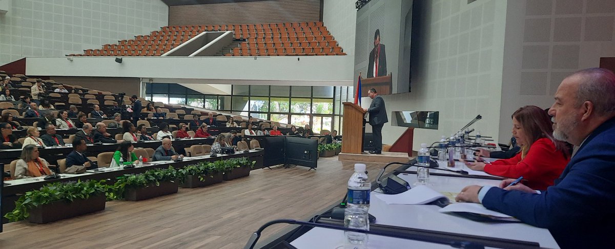 Acompañamos al Primer Ministro <a href="/MMarreroCruz/">Manuel Marrero Cruz</a> y Ministra <a href="/RosyCubaMINJUS/">Rosabel Gamón Verde</a> en Clausura de Congreso Internacional #JURISCUBA, evento q prestigia la ciencia jurídica nacional <a href="/DiazCanelB/">Miguel Díaz-Canel Bermúdez</a> <a href="/PresidenciaCuba/">Presidencia Cuba 🇨🇺</a> <a href="/GobiernoCuba/">Gobierno Cuba 🇨🇺</a> #Cuba #CienciaCubana