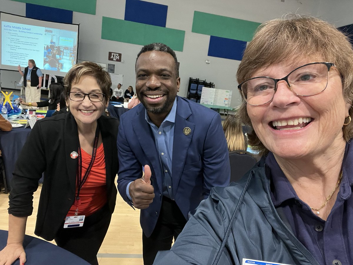 barco143's tweet photo. @kaffiems is hosting their AVID Showcase today in @CCISD! We are honored to have Texas SBOE Member L J Francis in attendance along with district leaders, including Deputy Superintendent Dr. Clement. @AVID4College @TXSBOE https://t.co/jwOIVNbQEq
