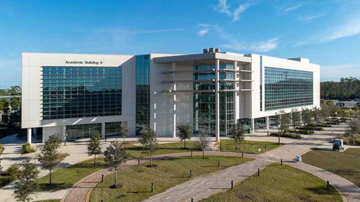 Florida Gulf Coast University tweet media