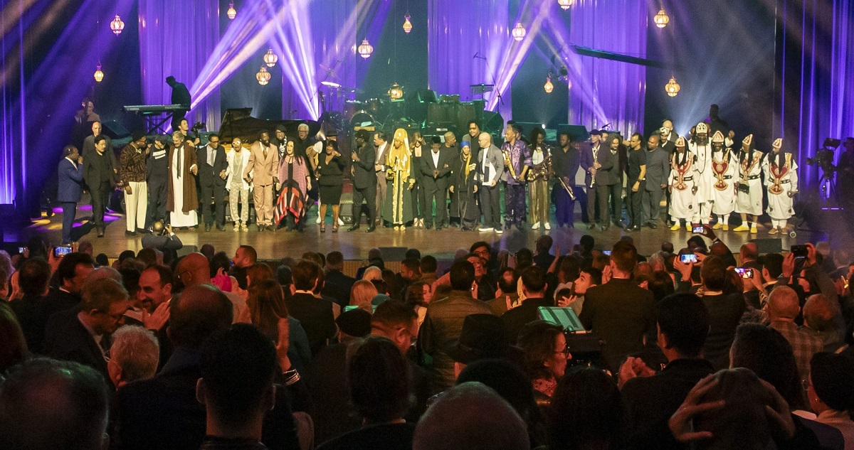 Chicago’s legendary jazz scene is preparing to shine on the world’s stage in April, when the city hosts the UNESCO International Jazz Day 2026 for the first time. 

Read more: ilikeillinois.com/living/tourism…