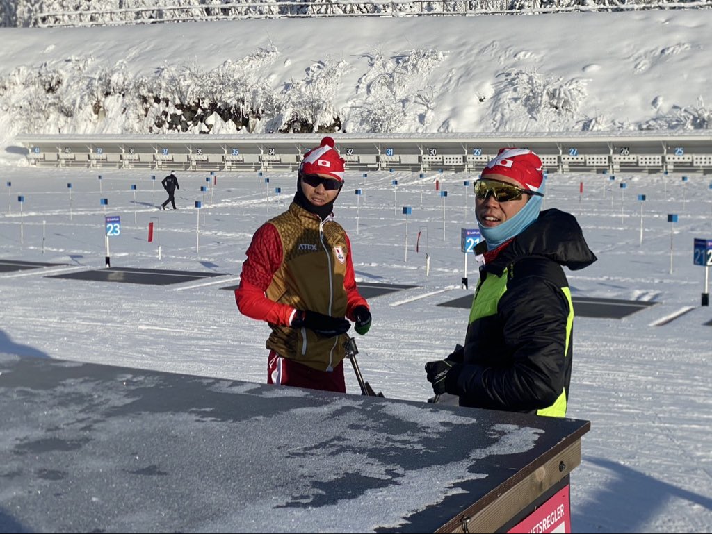 biathlon_japan's tweet photo. #IBU カップ第6戦（SJUSJOEN
🇳🇴）に向け強化合宿中の #バイアスロン #TEAMJAPAN
公式トレーニングの模様が届きました！
Waxマンの息もピッタリ👍調整は順調です💪
成長著しい #山本大晴 ＆ #小島清雅 両選手への温かい応援、よろしくお願いします🇯🇵
男子10kmスプリント、本日22時15分スタートです！ https://t.co/j1RM7EOGky