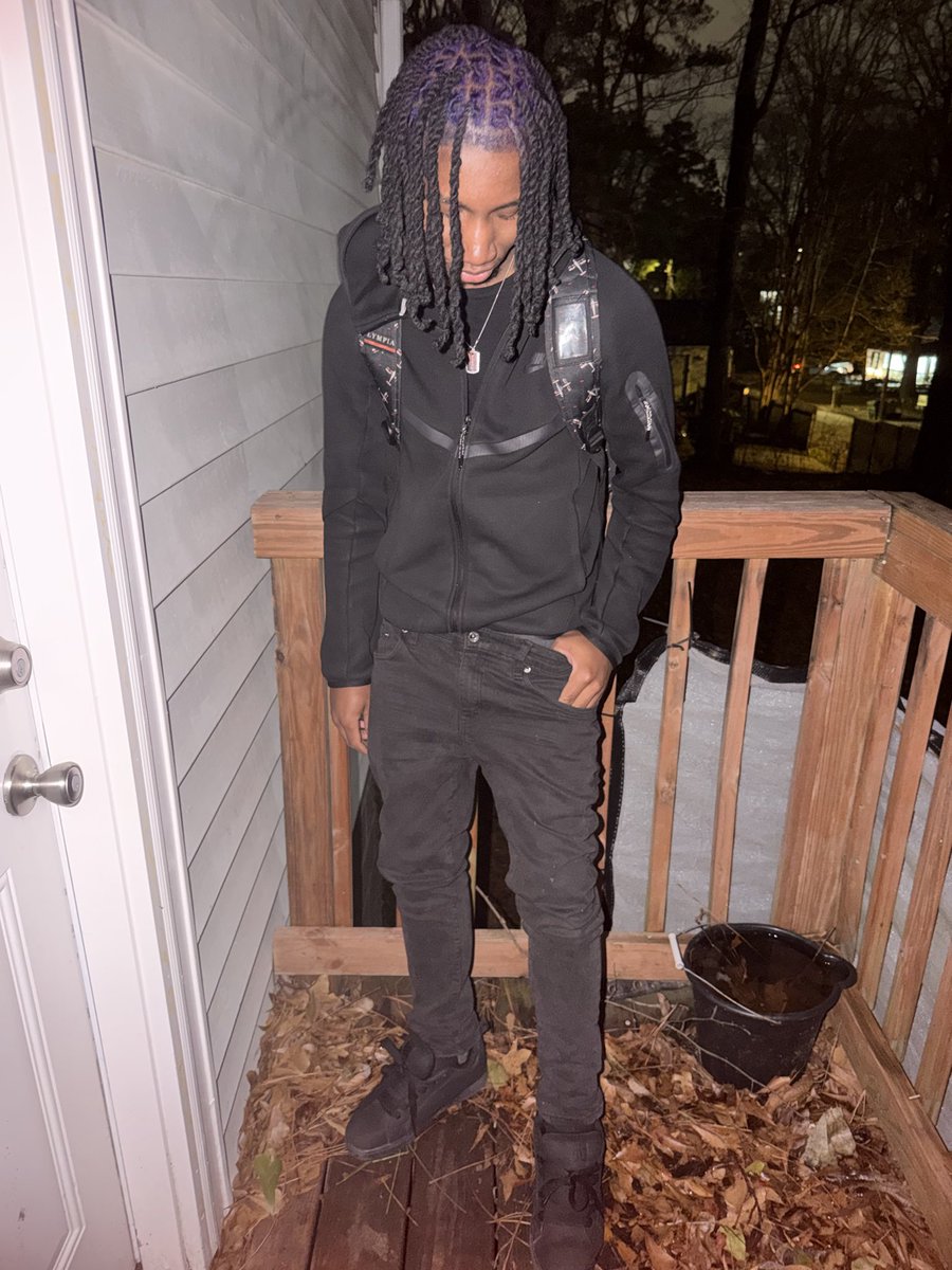 ‘ (@modhunna) on Twitter photo 