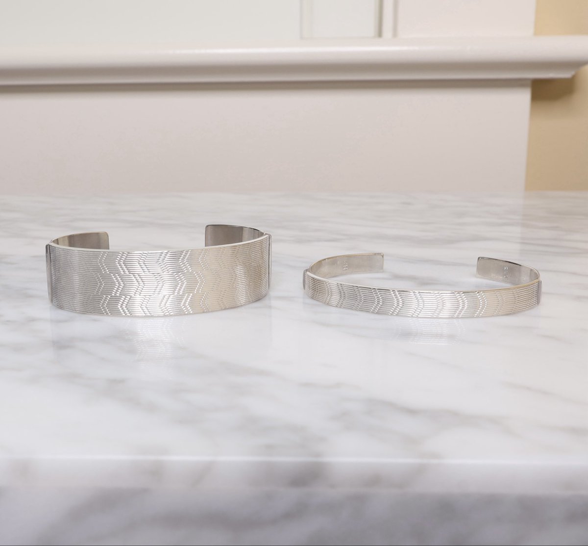 KaminerHaislip's tweet photo. Rialto Cuff Bracelets in sterling silver ~ each Guilloche engraved line was cut individually by hand to create the Chevron pattern on these striking bracelets ✨

Shop the entire collection in my website store ~ https://t.co/D8KzwKNavx https://t.co/JheD65bkTL