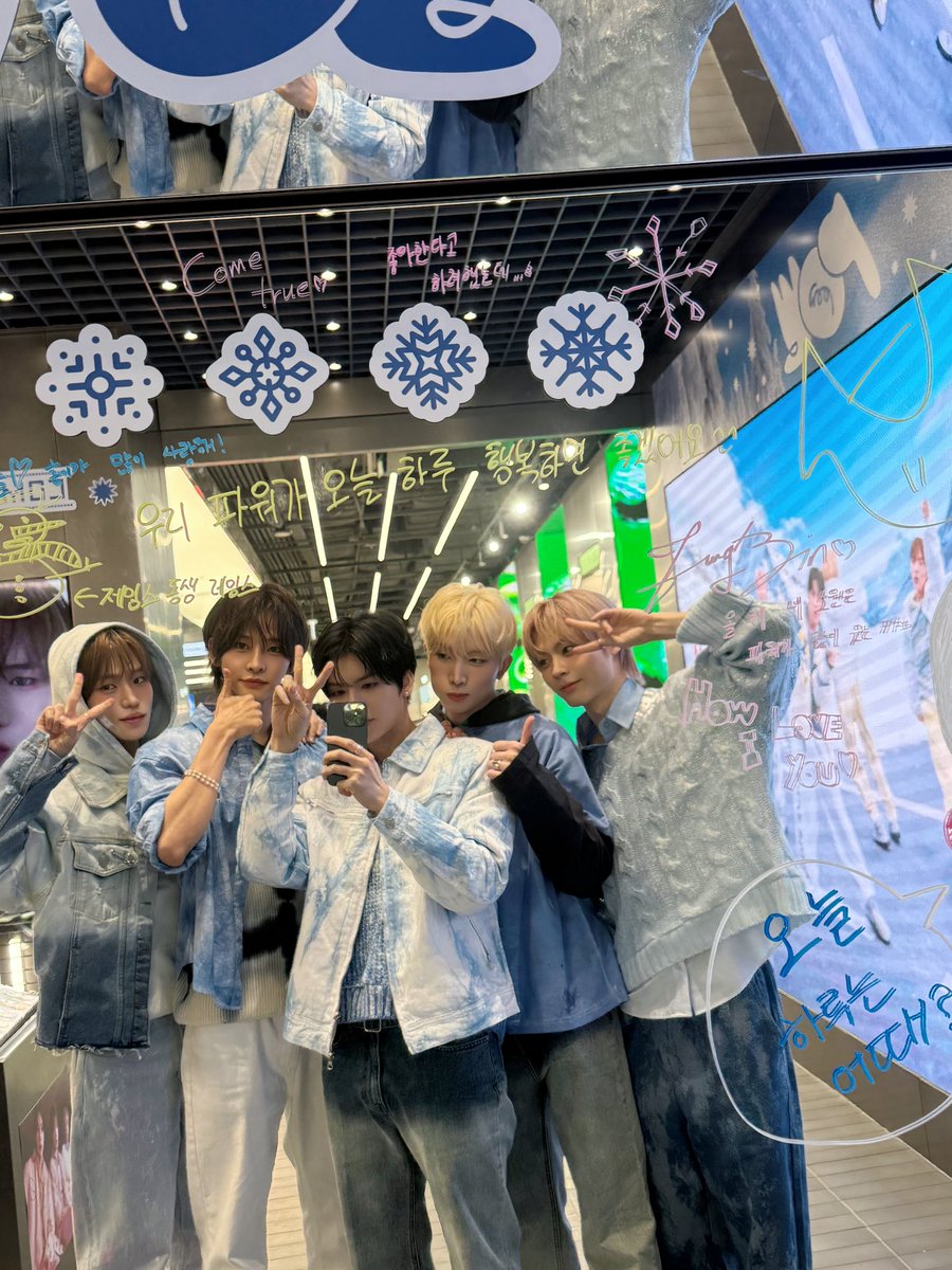 POW_grid's tweet image. [#JUNGBIN]
파우 왔다감☺️
우리 파워가 늘 행복만 하길🤍❄️
#POW #파우 #정빈 #ComeTrue #컴트루