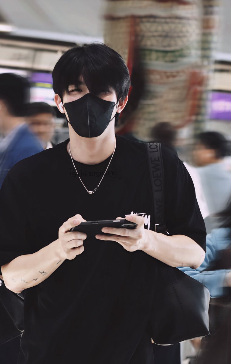 15 Underground tweet media