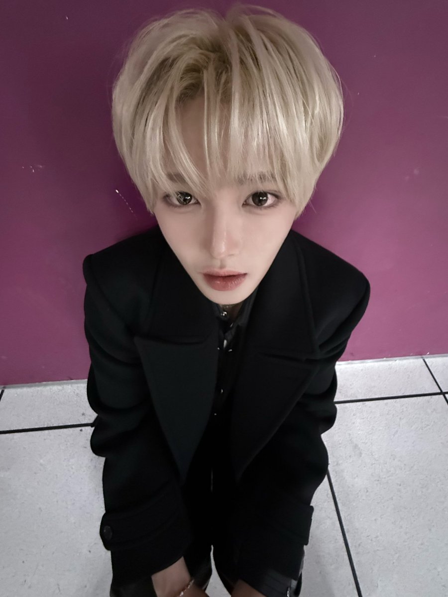 Dear__Haneum's tweet photo. 한립즈가올려다볼때너무귀여웅 https://t.co/oCxqvqd9j2