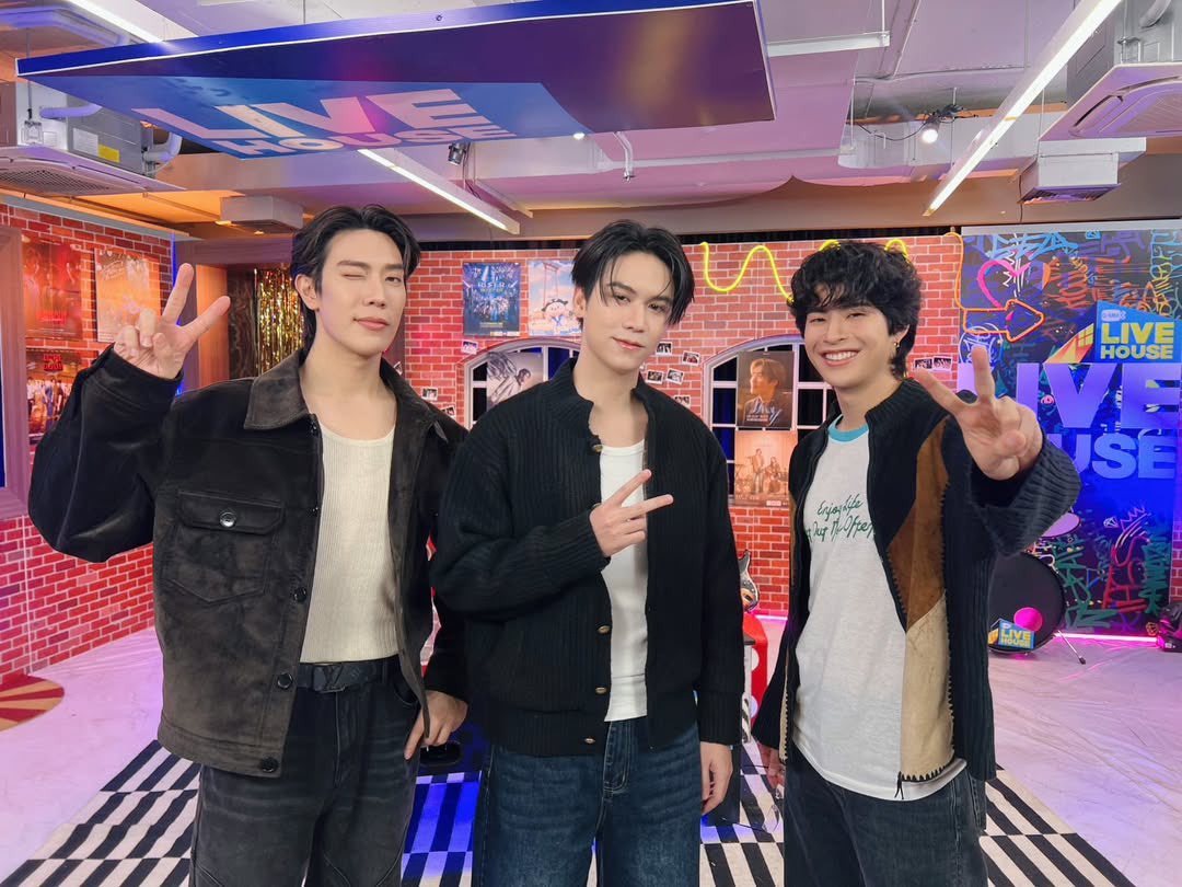 GreatBrightBase's tweet photo. ⟬⟬ ✦ GREAT SAPOL UPDATE ✦ ⟭⟭
《05•02•2026》
IG Update : @.GMMTV
🐶
GREAT X LIVEHOUSE
#GMMTVLiveHouse
#grtsp #เกรทสพล #greatbright #GreatUpdate #GREATBRIGHT_INDONESIA https://t.co/nLLazTJIAa
