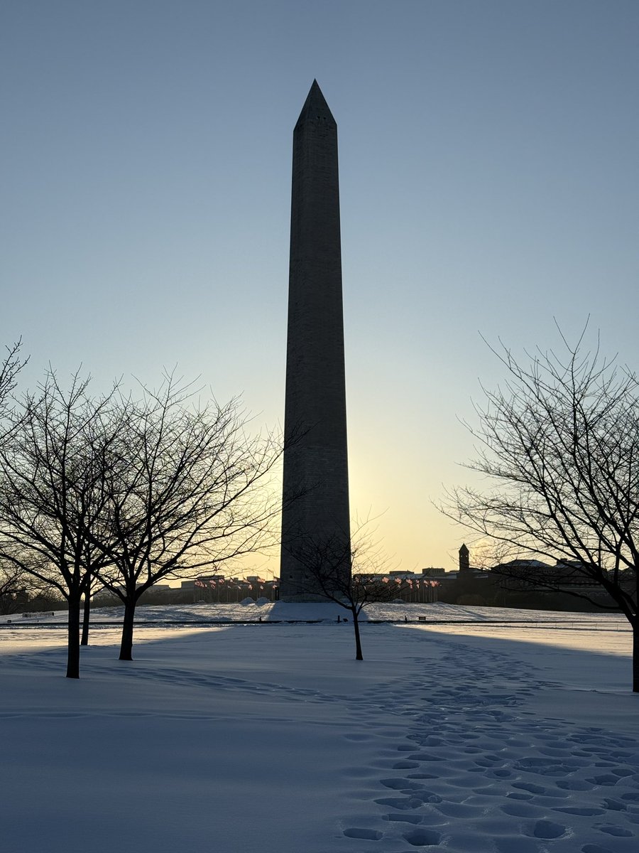 Sully21's tweet photo. Had a quick 24 hrs in DC, but it was productive and was able to enjoy the snow covered scenery some. https://t.co/fKC4rmEE5x