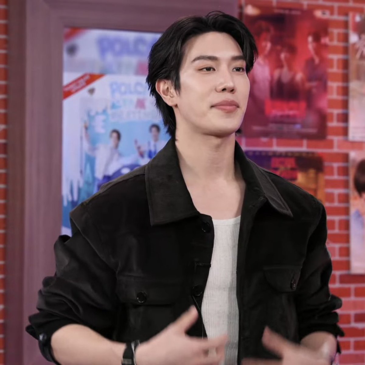 And then people ask why cats are drawn to him?!😼

GREAT X LIVEHOUSE

#GMMTVLiveHouse #grtsp