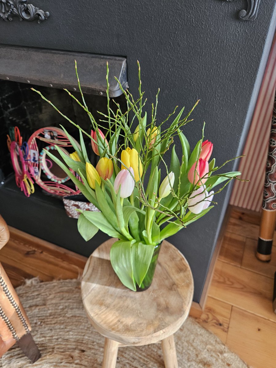 AnitaPeeters's tweet photo. 'n drukke #week met weer 'n #trainingsdag van m'n #jaartraining waarin we #Reiki1 mochten #ontvangen π iemand ontmoet uit m'n #moeders verleden #indrukwekkend dat is 't juiste woord ik laat 't over me heenkomen! #datwatzalzijnwanneerhetzijnzalzalzijndatwathetis FP #NamastΓ© β€οΈ https://t.co/LueHVJC6l2