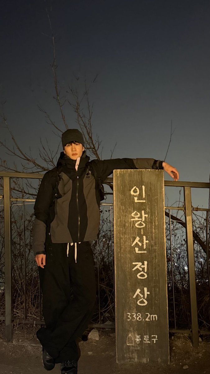 mint040409's tweet photo. 저도 산이 좋아요 https://t.co/yBGVCzOHq3
