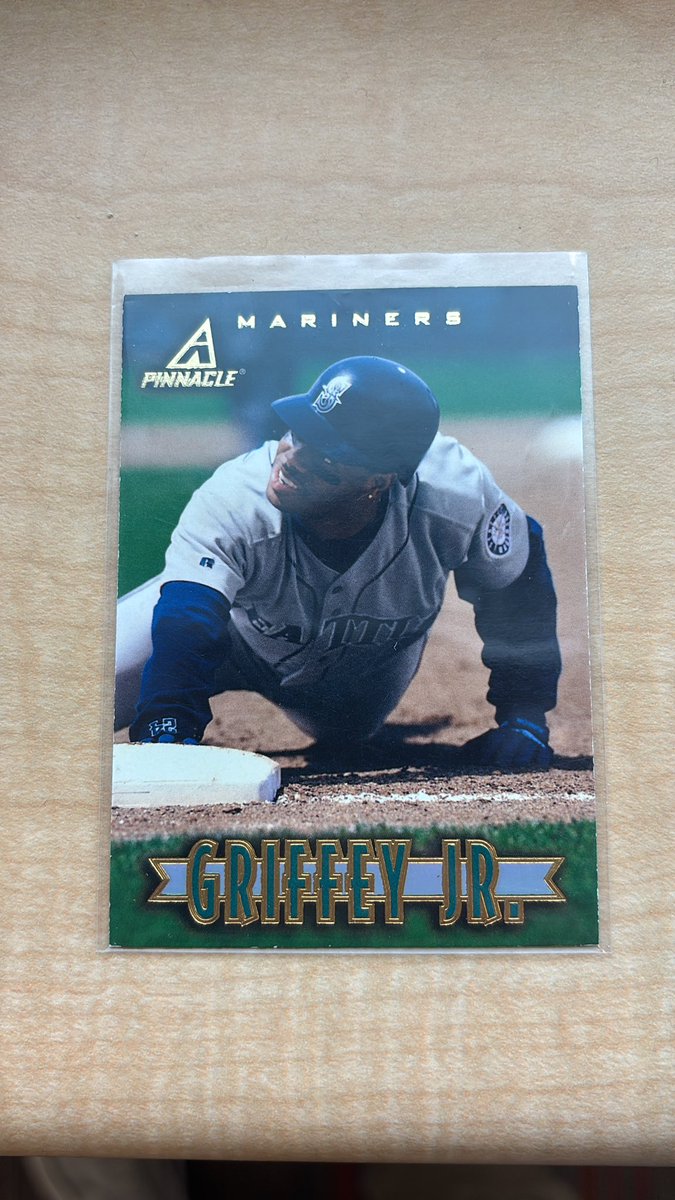 MrKdub's tweet image. My baseball GOAT is FOREVER The Kid - the swing, swag, marketing, icon… Junior just had it ALL! 💙

I’d like to add a card to someone’s PC - here’s how to enter the GIVEAWAY:

1. Share this post
2. Drop a reply with your baseball GOAT
3. That’s it 🤷‍♂️

Winner picked on Friday! 👍