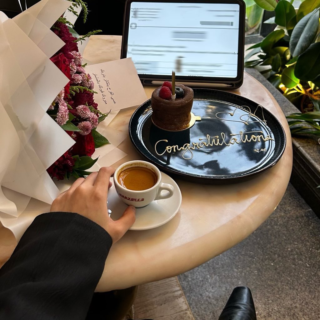 itzripa's tweet image. عن استغلال عمر السعي والإصرار على مبدأ 
«والله لا أوردها على كيف مشهاي»
قدر الله وتقهويت مع قبولي في الماجستير
الحمد لله  على رغبة النفس الشديدة و الإيمان
والصبر في انتظار الأفضل اللي أستحقه