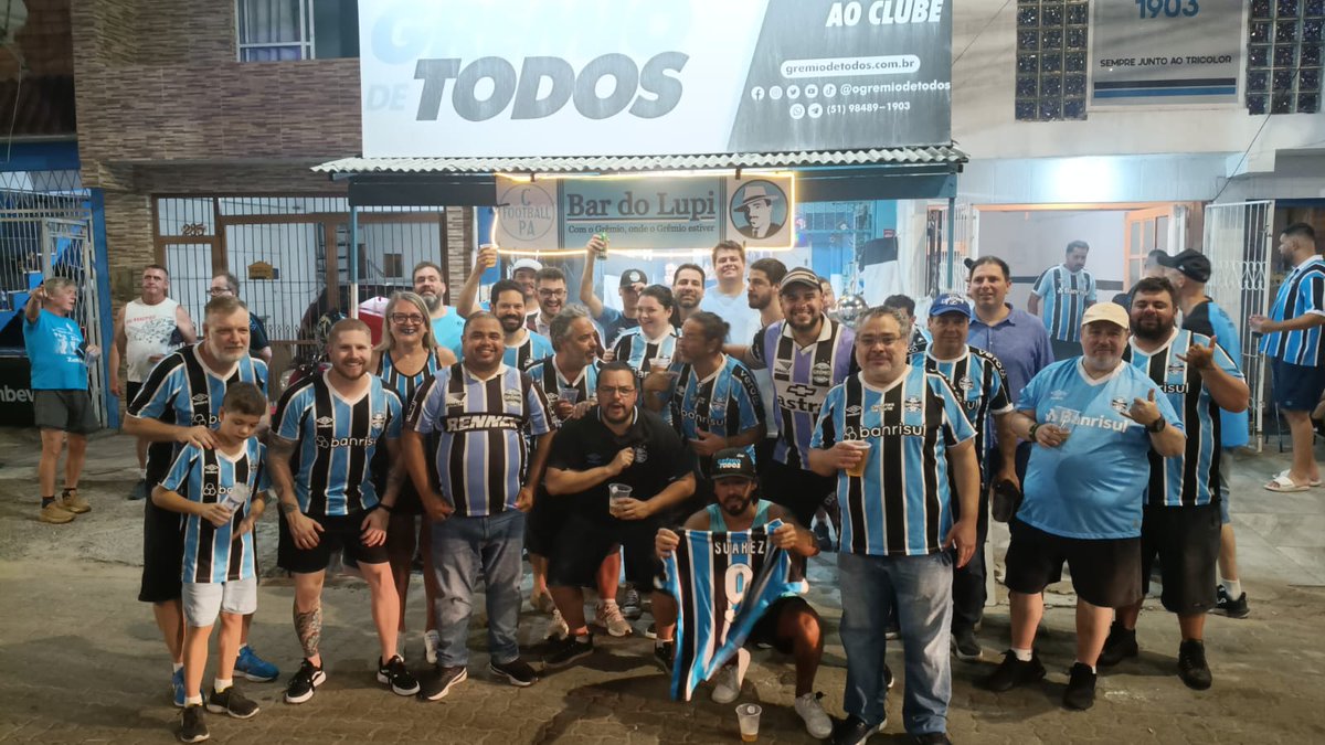 ogremiodetodos's tweet photo. A vitória de ontem marcou a retomada da esperança.

Sabemos que não tem sido fácil, mas é preciso confiar no trabalho que estão fazendo. Estamos no começo de um ano que será longo.

Sábado será mais um dia de apoio!

🇪🇪 Vamos Grêmio 🇧🇼 https://t.co/OrdDBKbJJv