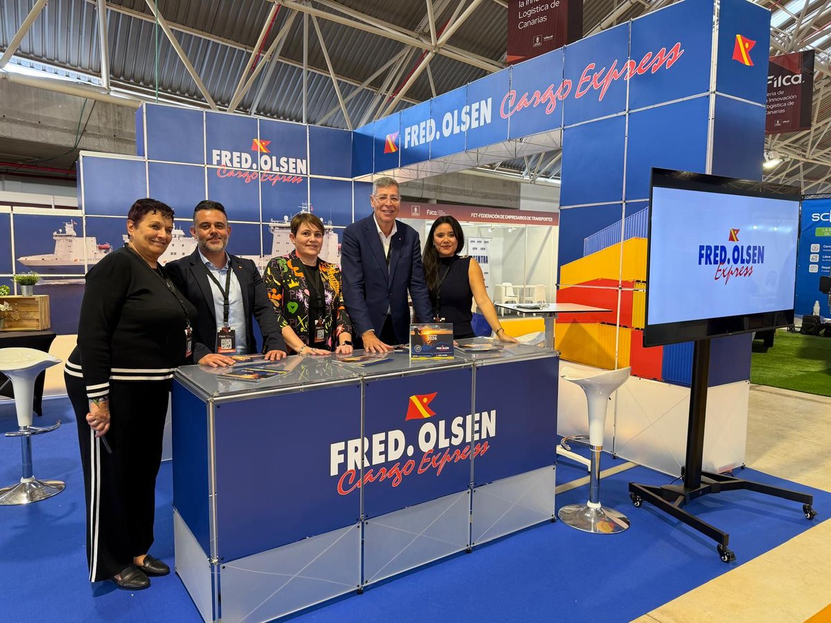 FOexpress's tweet photo. 🛳️ Desde Fred. Olsen Express estamos participando en #FILCA, la Feria de la Innovación Logística de Canarias.
Durante toda la jornada de ayer, y la de hoy, nuestro equipo comercial de carga ha estado en el stand de la compañía. Asimismo, Jesus Dionis, el jefe de este departamento, intervino en la mesa redonda titulada "Movilidad de mercancías en islas".
Por su parte, nuestro jefe de Revenue y Data Science, David Falcón Molina, hizo lo propio en la mesa "Digitalización y logística".
📷 En las imágenes, algunos momentos de nuestros compañeros en la feria.