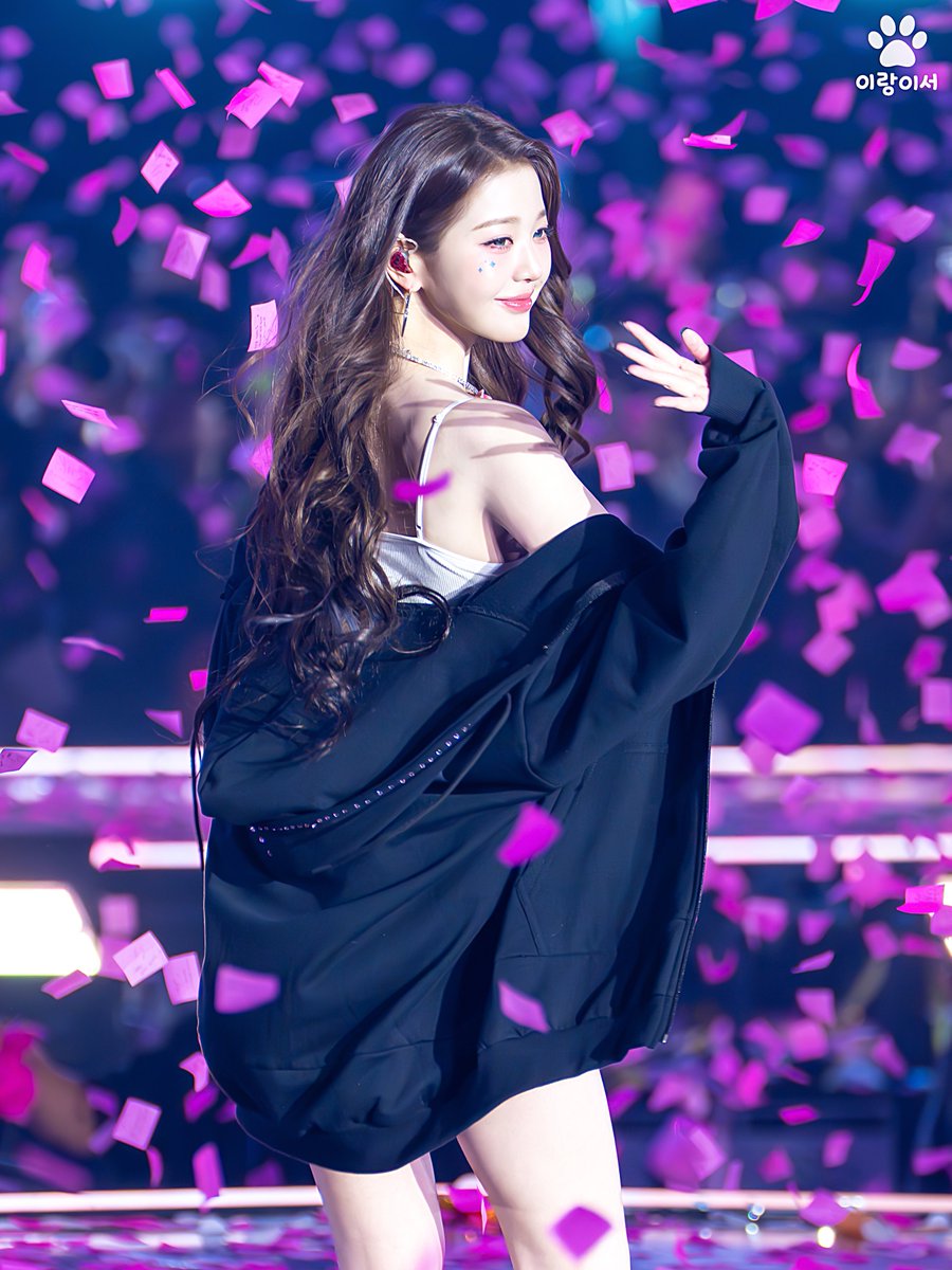 erang2seo's tweet photo. 251102 SHOW WHAT I AM
원영 (6)
#원영 #WONYOUNG #아이브 #IVE https://t.co/h9naQQS3B9