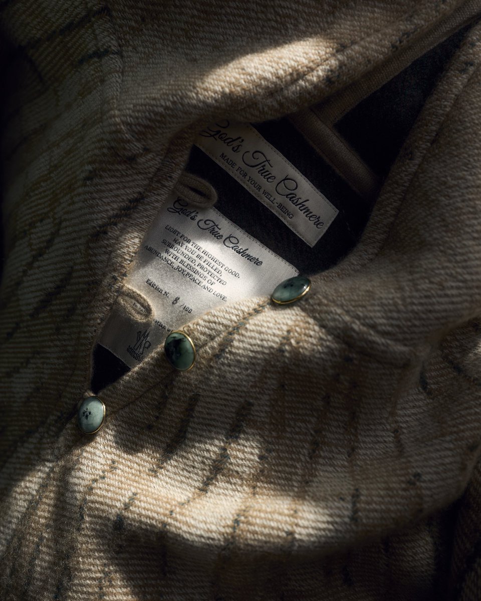 Moncler's tweet image. The gift of warmth.​

​A snow-decked weekend in Aspen with our global Moncler Grenoble community presented an unforgettable opportunity to share warmth with friends. Exclusive custom ponchos from Sat Hari and Brad Pitt’s God’s True Cashmere embodied softness and protection,