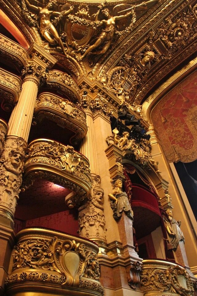 _Aetheron's tweet photo. This work is a representation of the luxury and power achieved by the Second French Empire under Napoleon III. The Beaux-Arts style shines in its fullest expression with intricate details, gilded moldings, and large ceiling frescoes that highlight the beauty of architecture and the mastery required to create such emblematic works. Note: Hashtags are no longer used on X.
