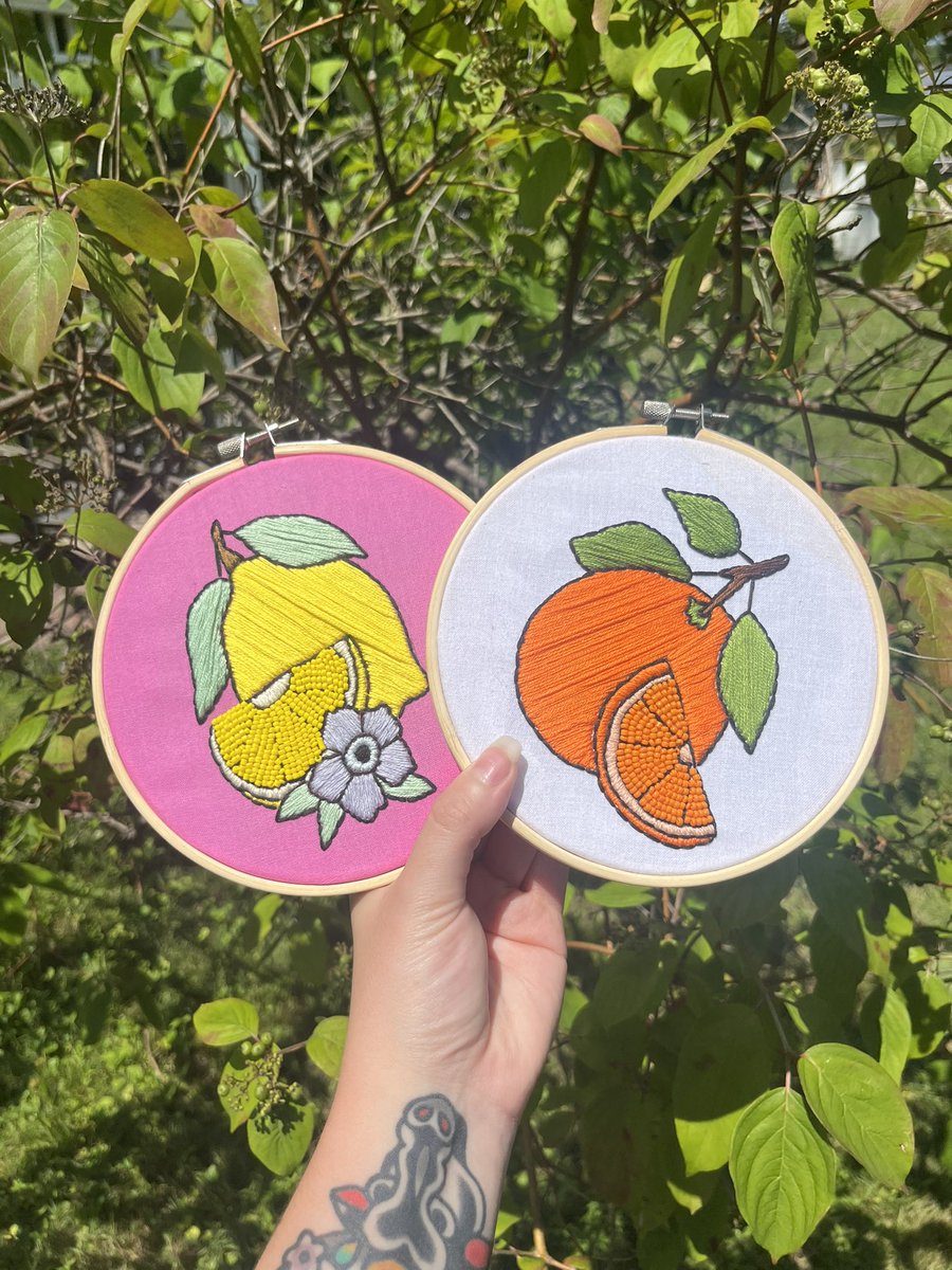 lindsay_giof's tweet photo. Me vs my art https://t.co/2DkEsjSqJz